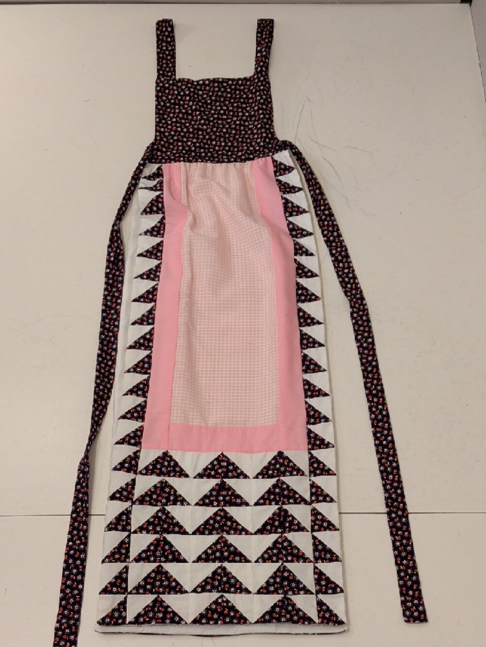 Handmade Apron Printed Maxi Pink Floral & Gingham Check Quilt like Panels Adjust - Picture 7 of 11
